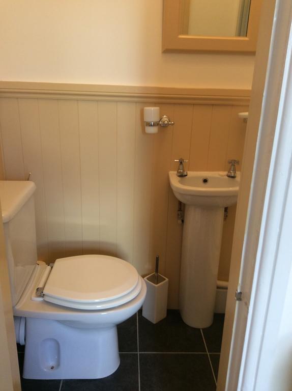 ドーリッシュ The Coach House Bed & Breakfast エクステリア 写真
