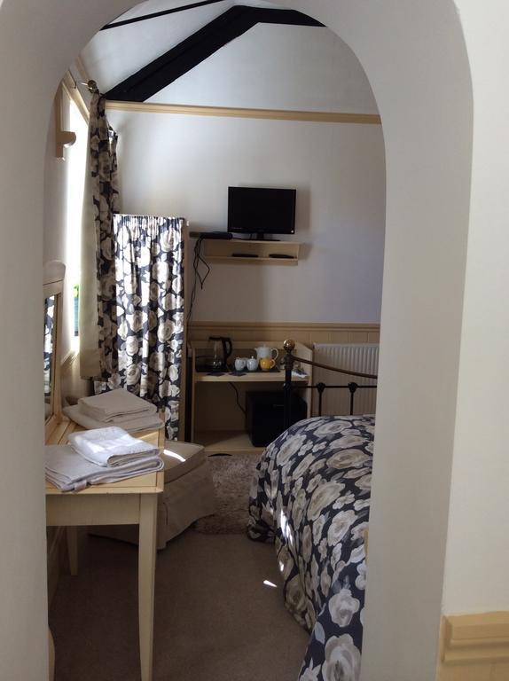 ドーリッシュ The Coach House Bed & Breakfast エクステリア 写真