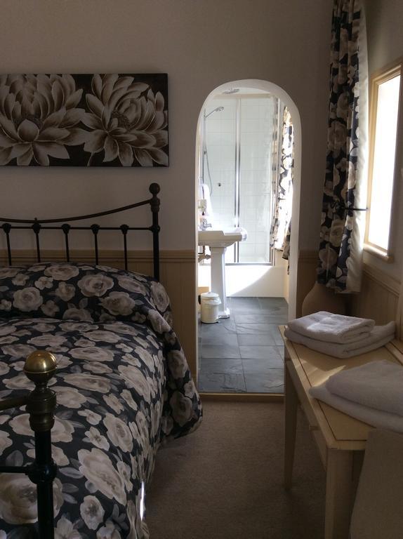 ドーリッシュ The Coach House Bed & Breakfast エクステリア 写真